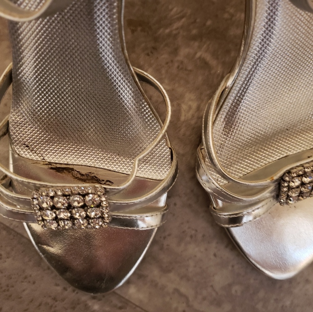 Silver Rhinestone Heel - Picture 5 of 6